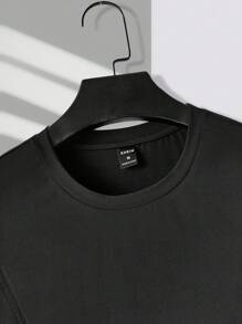 Manfinity VCAY 男士圓領短袖t恤和阔腿褲針織休閒套裝2件組 - 黑色 - 查看 4