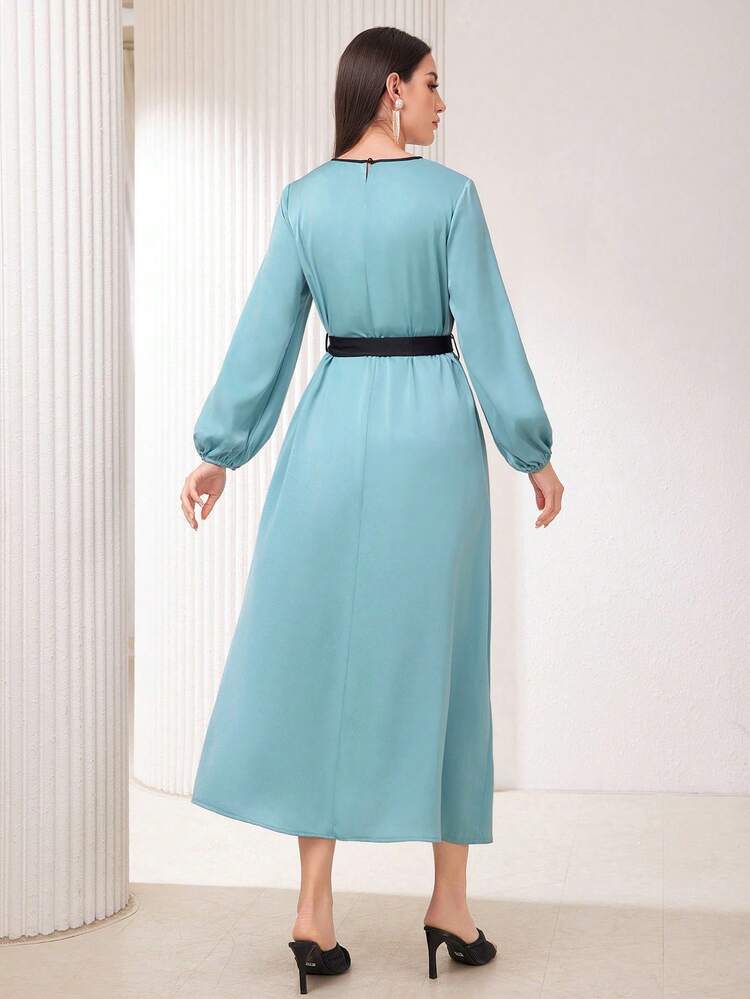 Ladies' Long Lantern Sleeve Arabic Style Dress