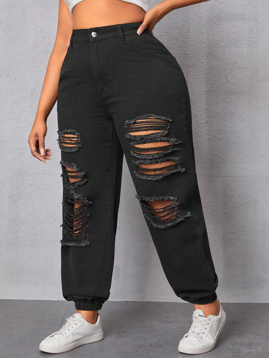 SHEIN Plus Size Solid Color Distressed Jeans - Black - View 1