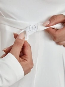 SHEIN 孕婦長袖短上衣和可調節鈕扣裙子套裝 - 白色 - 查看 5