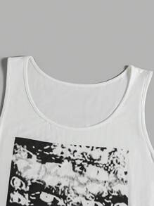 SHEIN EZwear Camiseta Sin Mangas Estampada De Talla Grande