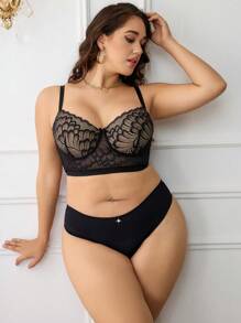 Black Sheer Lace Plus Size Crop Bra Elegant Knitted Fabric Medium Stretch