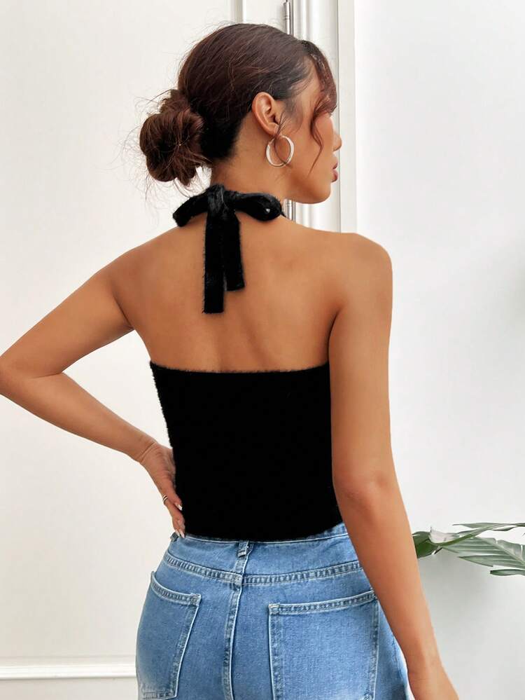 Women's Knitted Halter Top With Letter And Heart Pattern