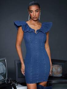 SHEIN BAE STATEMENT SHOULDER DENIM MINI DRESS - Blue - View 4