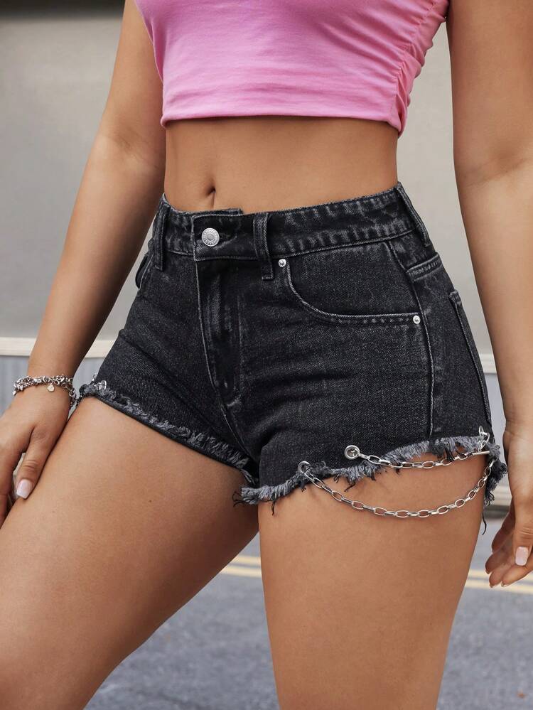 Women'S Chain Decorated Frayed Hem Denim Shorts