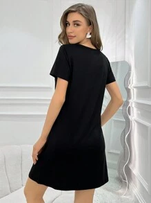 休闲短袖女士睡裙睡衣连衣裙，带字母印花和圆领