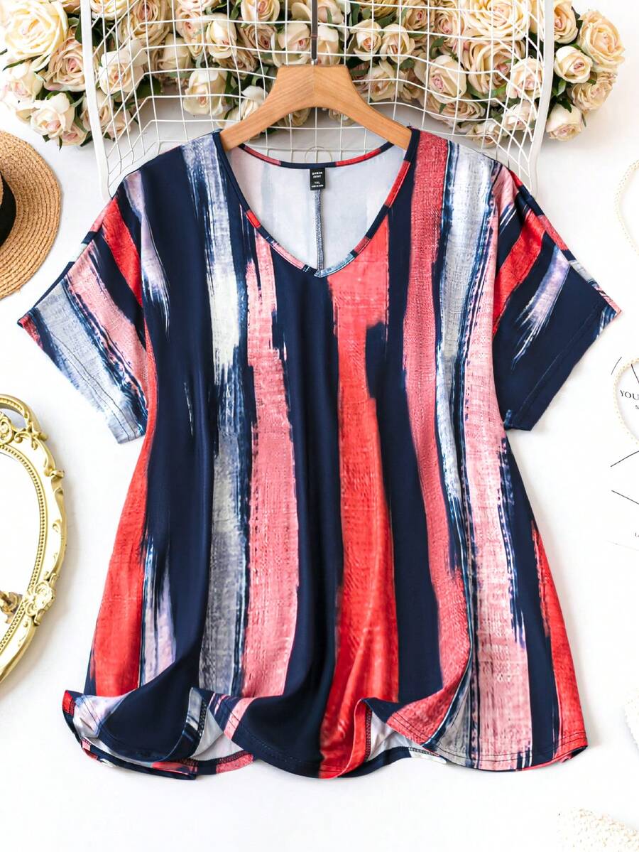 SHEIN LUNE 女性大尺碼條紋v領短袖t恤 - 彩色 - 查看 1