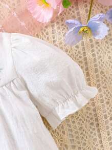 SHEIN Baby Girl Comfortable Nature-Inspired Linen Embroidered Blouse