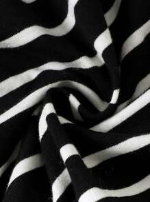 SHEIN Bộ đồ liền thân thoải mái và bộ quần short vải thô in hình động vật dễ thương cho bé trai sơ sinh cho mùa hè - Đen và trắng - Xem 8