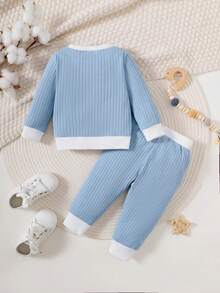 SHEIN Conjunto De Dos Piezas Ribeteado De Punto Acanalado Para Bebé Niño Con Bloques De Color - Celeste - Ver 2