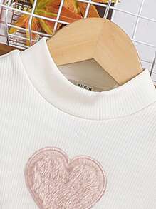 SHEIN Conjunto De Top Con Mangas Abombadas Y Cuello Alto Con Estampado De Corazones Y Falda unicolor Para Niña - Rosa - Ver 3