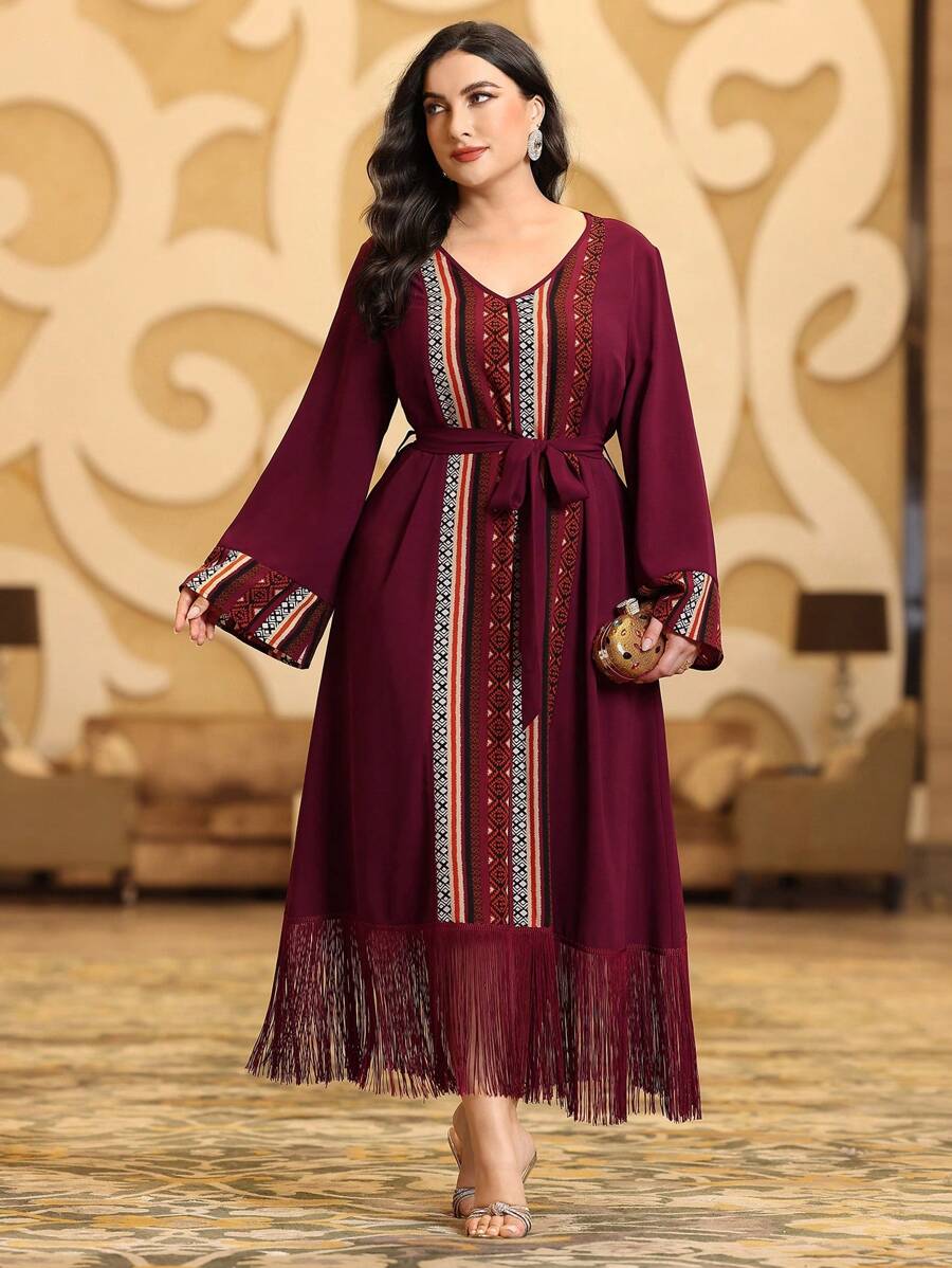 Al Najma 勃艮第红色女士加大码几何印花 V 领流苏拼接连衣裙 - 酒紅色 - 查看 1