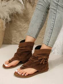 2024春夏女復古風格平底涼鞋,流蘇鏤空設計,趾環 - 棕色 - 查看 2