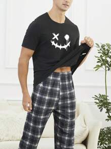 男士短袖家居穿著上衣,印有微笑臉表情圖案 - 黑色 - 查看 4