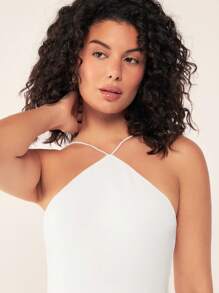 SHEIN BASICS 女款休閒基礎款 Ibiza 性感日常海灘俱樂部夜店夜生活通勤極簡純色掛脖連身衣，夏季素色瑜伽白色 - 白色 - 查看 8