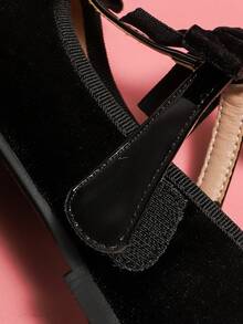 女童甜美软底复古天鹅绒公主鞋黑色适合秋冬季儿童学生低帮舞鞋 - 黑色 - 查看 4