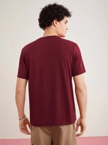 HELLO KITTY AND FRIENDS | SHEIN 男款卡通印花短袖t卹 - 酒紅色 - 查看 2