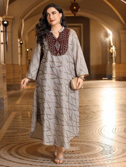 Al Najma 大尺碼刺繡拼接錯軸領連衣裙