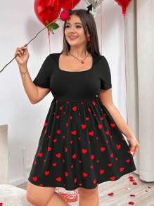 SHEIN Essnce 大尺碼女士心形印花方領短袖連衣裙 - 黑色 - 查看 4