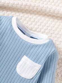 SHEIN Conjunto De Dos Piezas Ribeteado De Punto Acanalado Para Bebé Niño Con Bloques De Color - Celeste - Ver 3