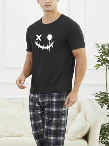 男士短袖家居穿著上衣,印有微笑臉表情圖案 - 黑色 - 查看 5