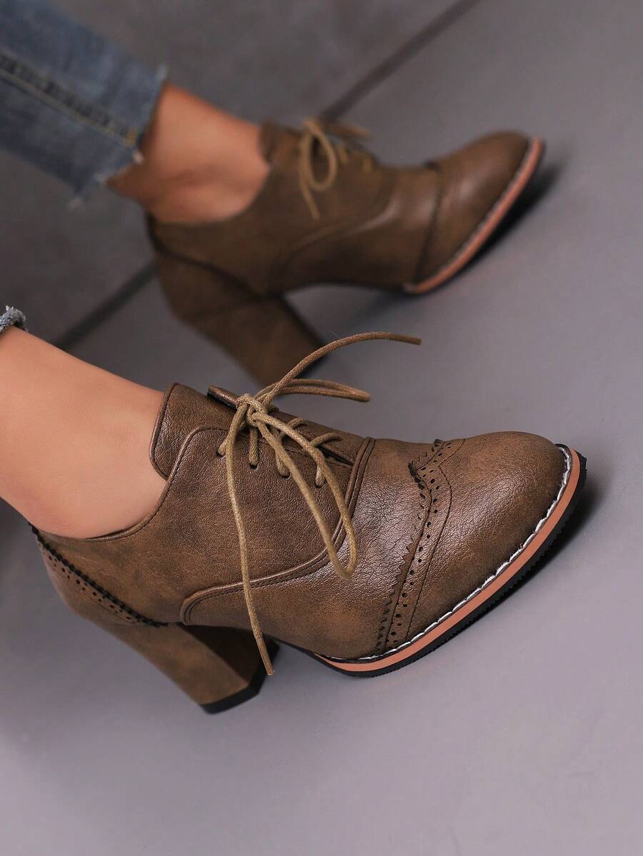 Zapatos marrones de estilo británico con tacón bloque, cordones y hechos (PU) - Óxido marrón - Ver 1