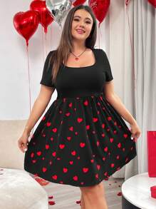 SHEIN Essnce 大尺碼女士心形印花方領短袖連衣裙 - 黑色 - 查看 3