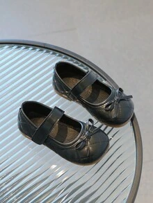 Children's Comfortable Flat Shoes With Fashionable Bow Knot Design And Hook And Loop, For Girls - Black - View 1