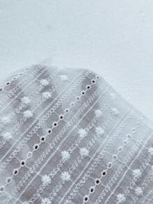 SHEIN Clasi 空心刺繡領口荷葉邊背心 - 白色 - 查看 6