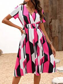 SHEIN LUNE In Hình học Nếp uốn Ngắn tay Vượt qua Mặt trước Eo Buộc Ngắn Đầm - Nhiều màu - Xem 3