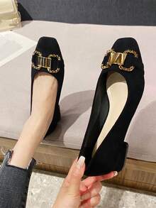 流行經典款絨面厚跟女鞋，方頭，金屬鏈扣裝飾，適用於四季的女士平底鞋 - 黑色 - 查看 6