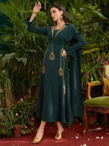 Divindia Women's Floral Embroidery Bell Sleeve Dress - Green - View 2