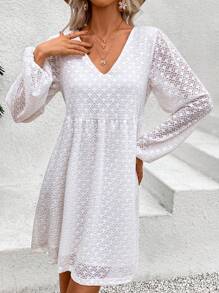 SHEIN Frenchy 透視花邊v領a字裙,附內裡 - 白色 - 查看 4