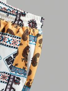 Manfinity RSRT 男士休閒無袖背心和印花短褲套裝，印有波斯花紋 - 白色 - 查看 4