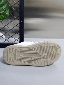 Women's Outdoor Leisure Low-Cut Sneakers With Anti-Slip Function - Khaki - View 4