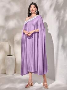 Al Najma 女用斜肩蕾絲拼接斗篷袖連身裙 - 紫色 - 查看 5