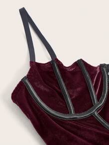 ROMWE Goth Lace Up Front Contrast Piping Cami Top - Burgundy - View 3