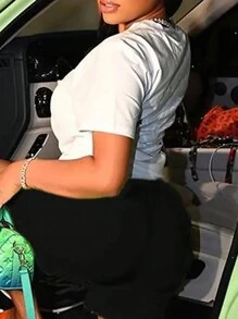 SHEIN 女式加大码印花肖像与字母设计短袖 T 恤图案 T 恤女式上衣 - 白色 - 查看 2