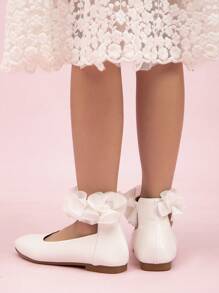 Neue Ankunft Frühling Flache Schuhe Mit Spitzem Zehenbereich Für Mädchen Geeignet Für Den Ausgang