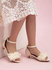 新款春夏女童可愛簡約蕾絲修邊表演高跟涼鞋 - 米色 - 查看 1
