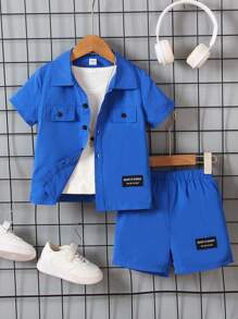 SHEIN Młody chłopiec 2 sztuki/zestaw Młody chłopiec Łatana koszula i spodenki Strój