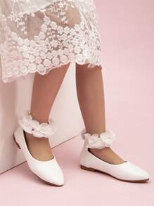 Neue Ankunft Frühling Flache Schuhe Mit Spitzem Zehenbereich Für Mädchen Geeignet Für Den Ausgang