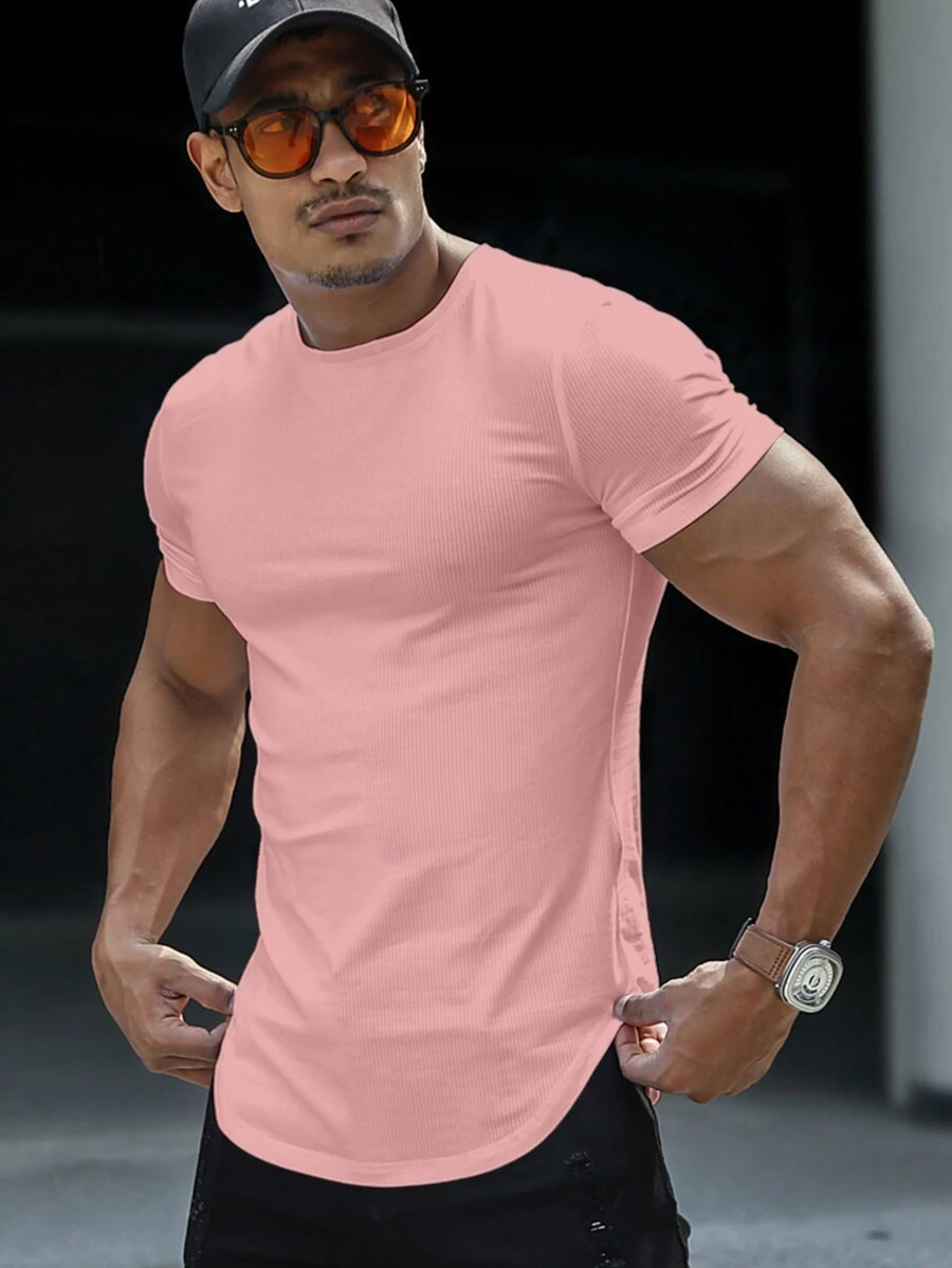 Men Solid Curved Hem Tee