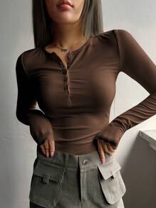 DAZY Geribbeld gebreid slim fit T-shirt met halve knoop, herfstkleding voor dames