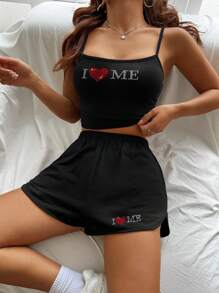 SHEIN EZwear Top De San Valentín Con Patrón De Corazón Y Eslogan De Pedrería Y Shorts Con Patrón De Corazón Y Eslogan De Pedrería - Negro - Ver 3