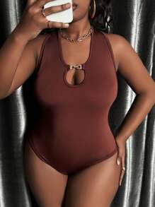 Slaydiva 加大尺碼露背無袖緊身連體褲,仙人掌頸空心後背 - 棕色 - 查看 3
