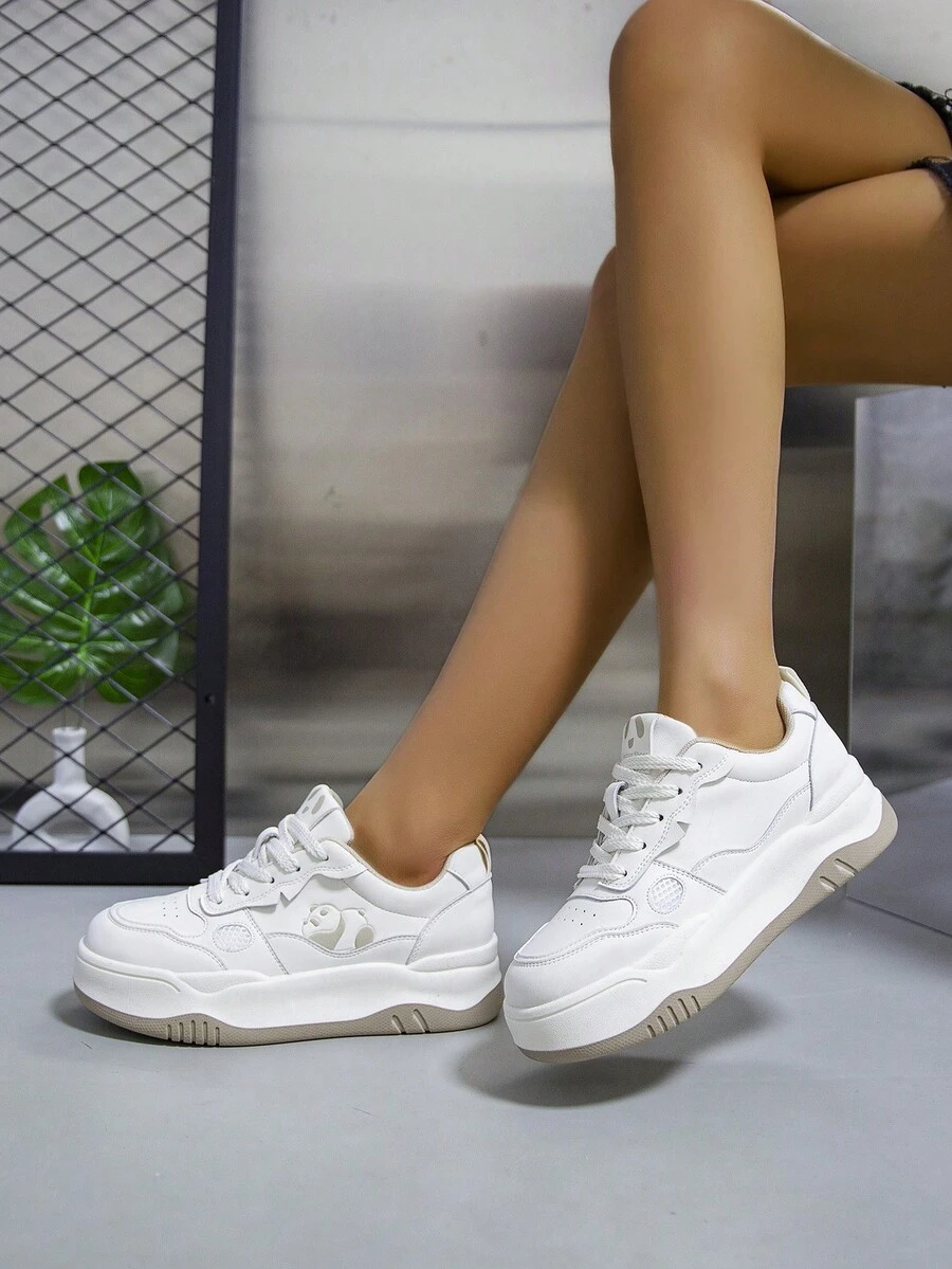 Women's Outdoor Leisure Low-Cut Sneakers With Anti-Slip Function - Khaki - View 1