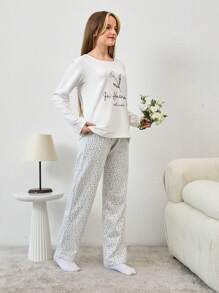 RueChic Pijama Estampado Detalhado
