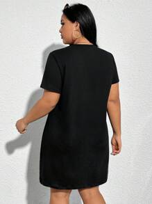 CovetEZ 大尺碼女士字母印花短袖裙 - 黑色 - 查看 3