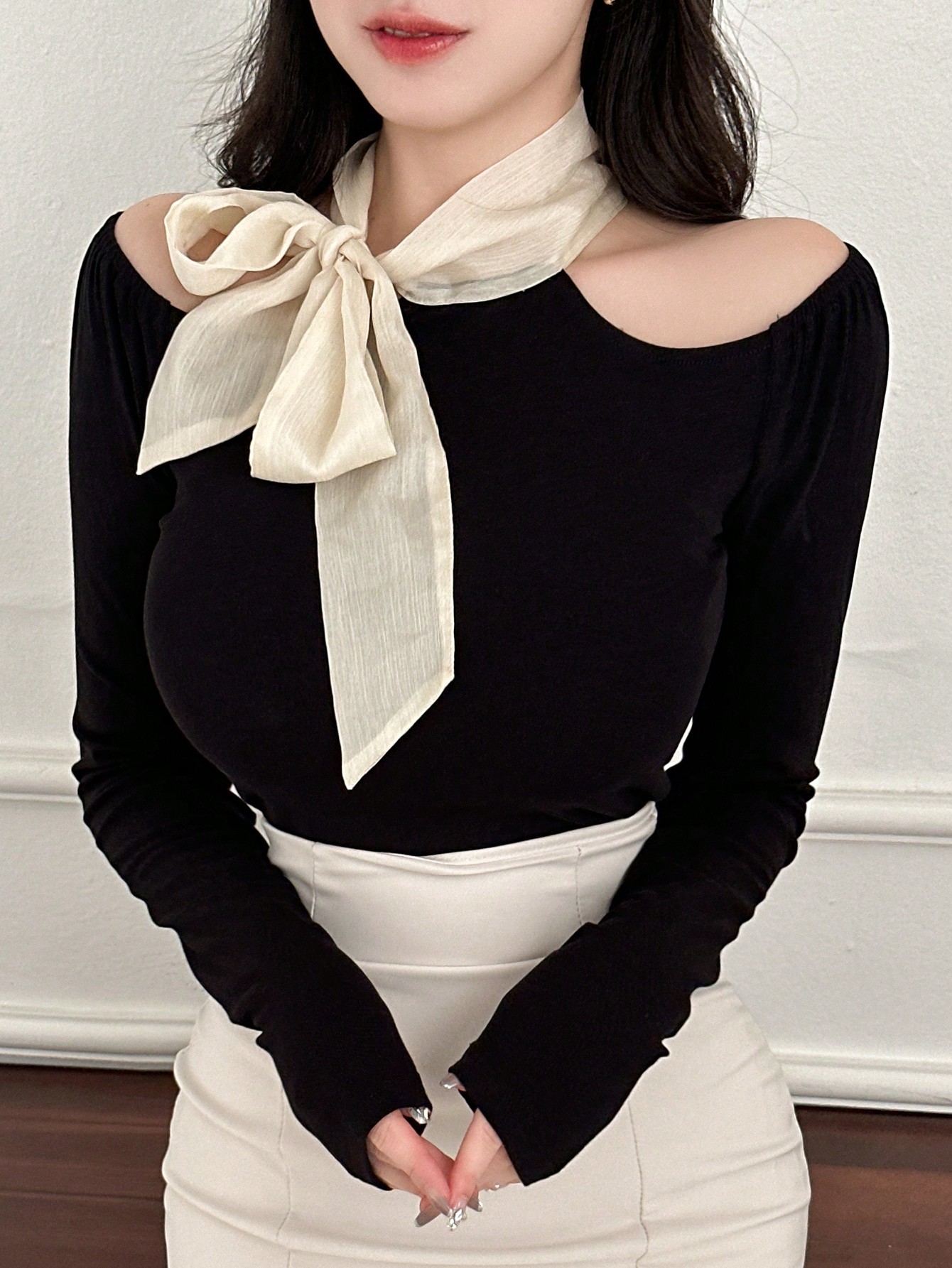 DAZY قميص تي شيرت نسائي بأكمام طويلة وفتحة كتف، مل...